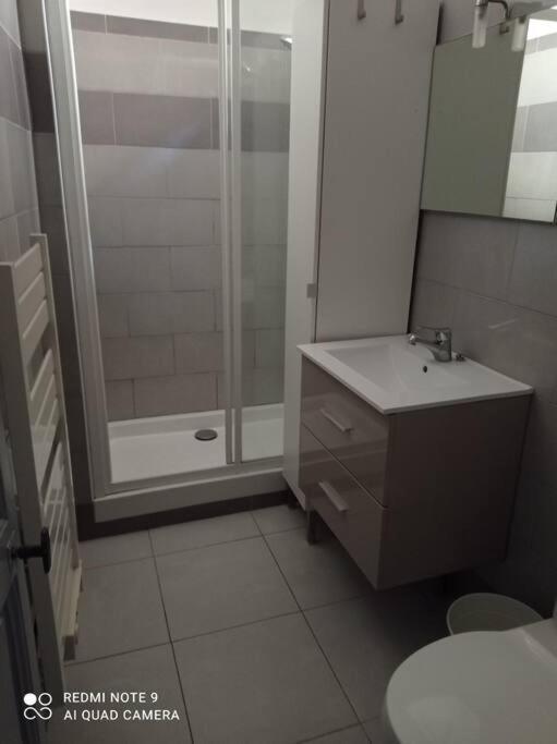 Appartement Au Coeur Du Village Sanary-sur-Mer Ngoại thất bức ảnh